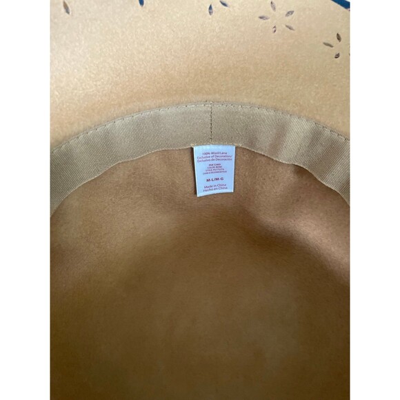 Wool floppy hat - Picture 2 of 3